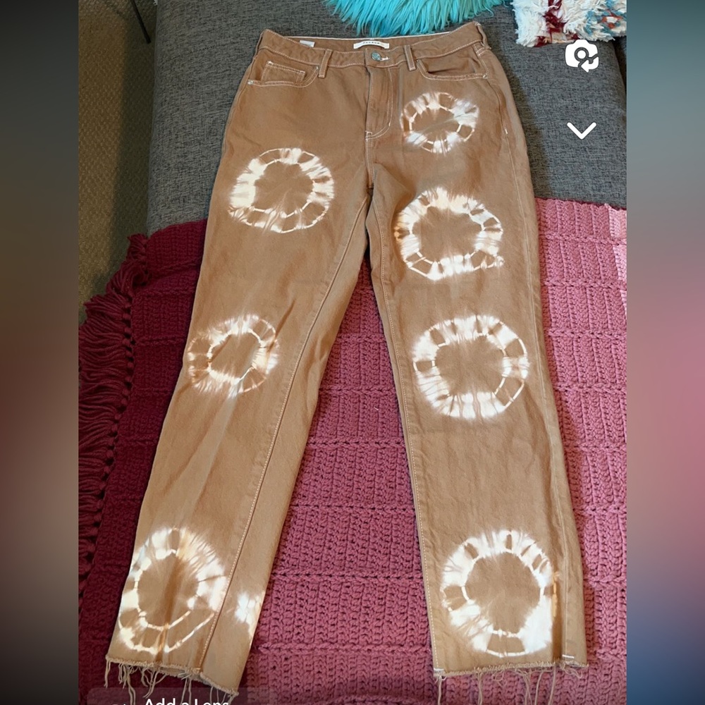 tan pacsun jeans!